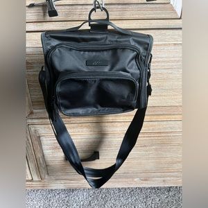 JuJuBe Be Bestie in Onyx crossbody or convert to Backpack